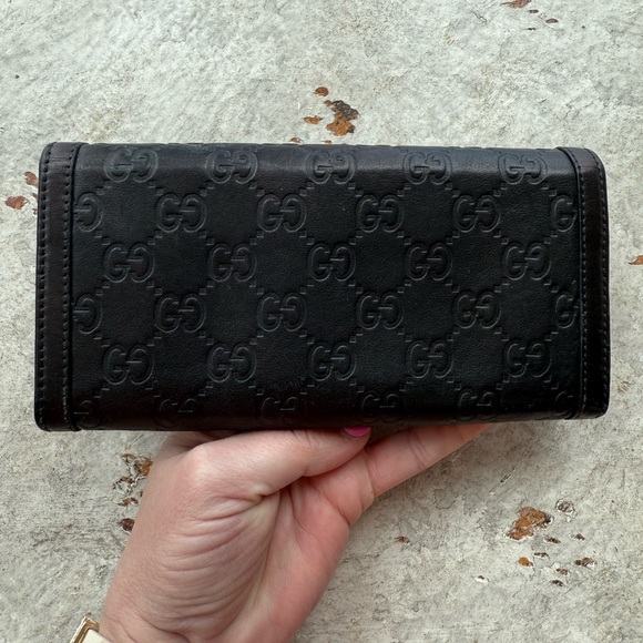 Gucci Black Embossed Leather Wallet with Gold Logo - Picture 3 of 10